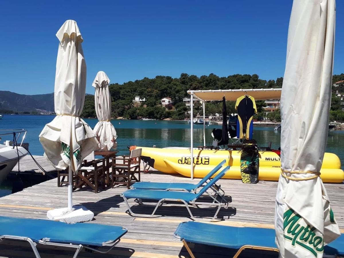 Seaview Apartment - Poros Relaxing Beachfront Flat Poros Town ภายนอก รูปภาพ