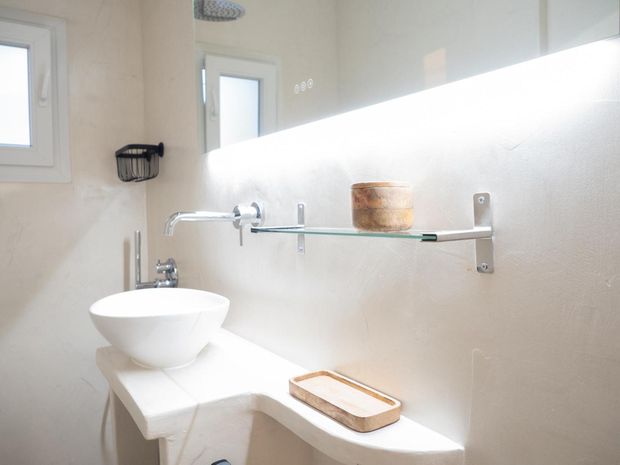 Seaview Apartment - Poros Relaxing Beachfront Flat Poros Town ภายนอก รูปภาพ