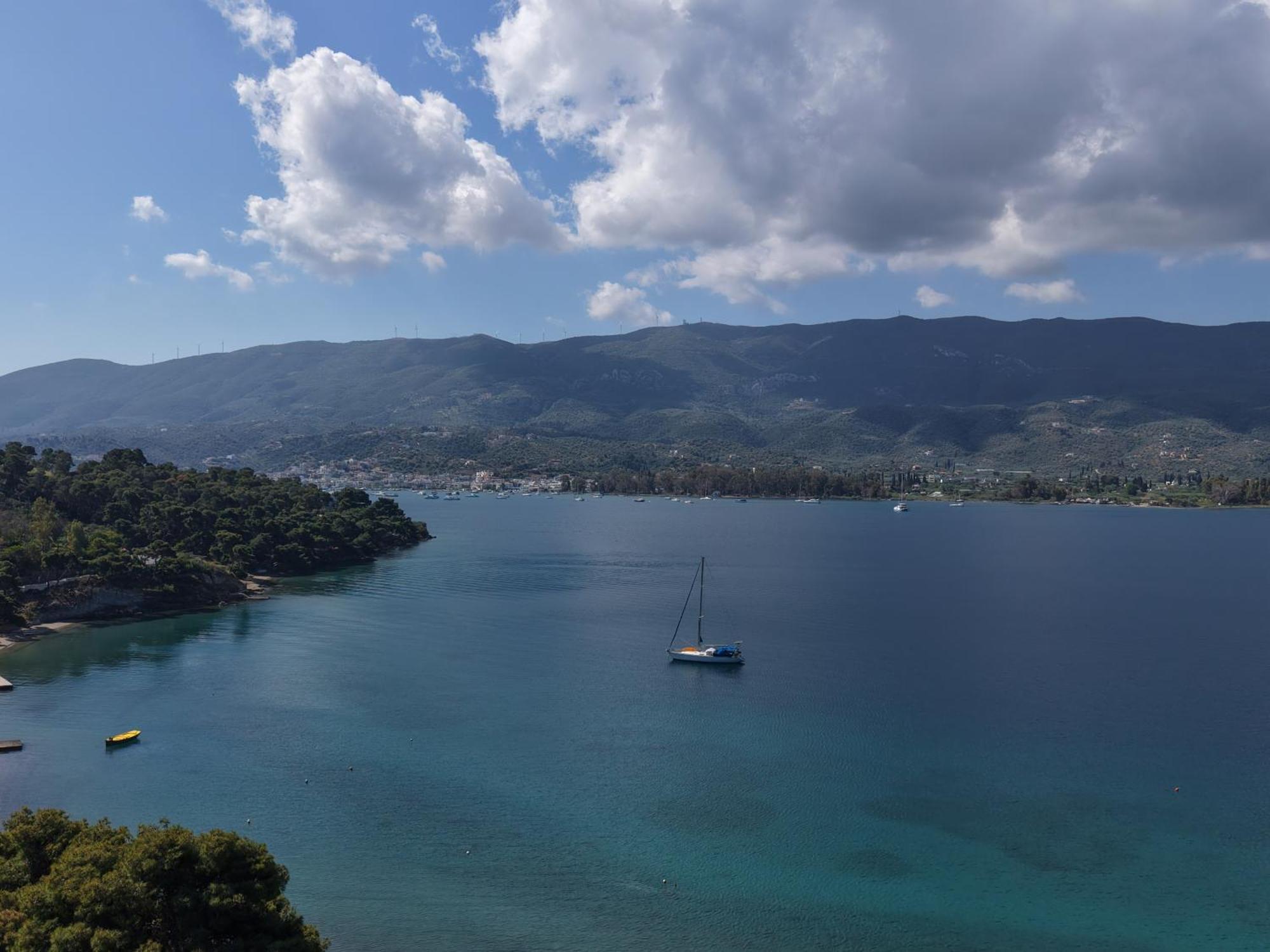 Seaview Apartment - Poros Relaxing Beachfront Flat Poros Town ภายนอก รูปภาพ